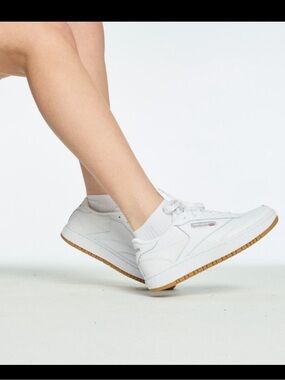 Reebok Women's Clasics Club C Double Tennis Shoe - US 7